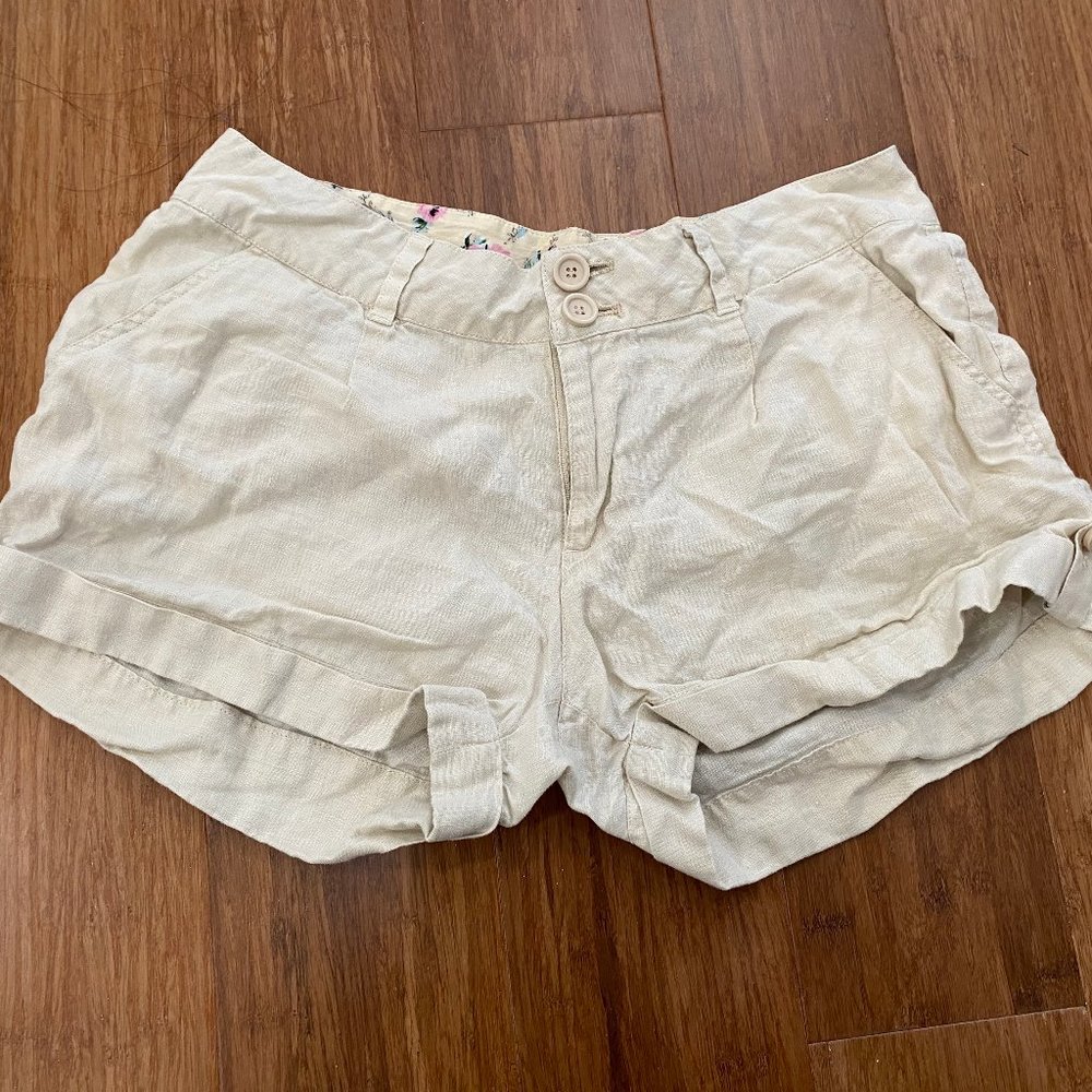 100% Linen Shorts from Love Tree, EUC, Size M